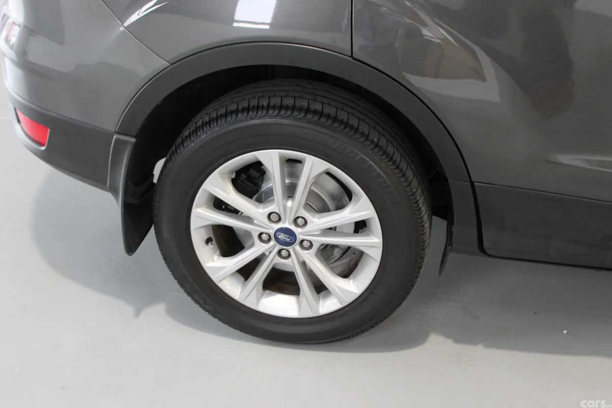 Ford Kuga SUV, Petrol, 2017, Grey