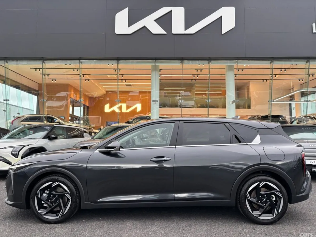 Kia K4 Hatchback, Petrol, 2027, Grey