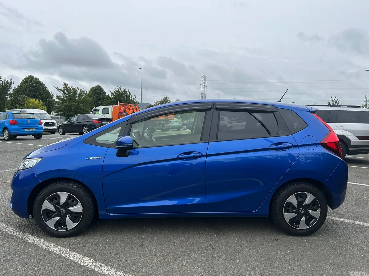Honda Fit Hatchback, Petrol Hybrid, 2015, Blue