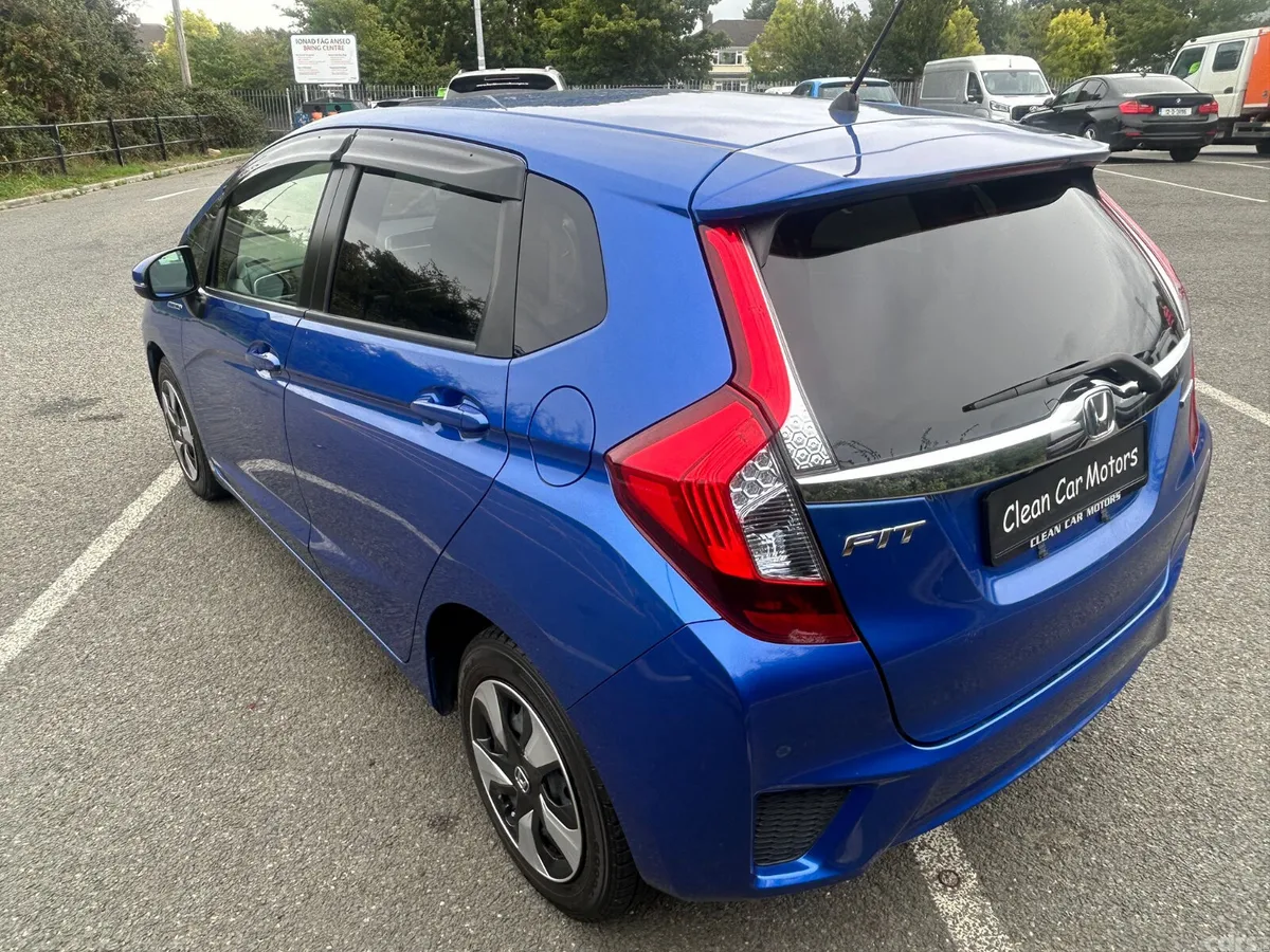Honda Fit Hatchback, Petrol Hybrid, 2015, Blue