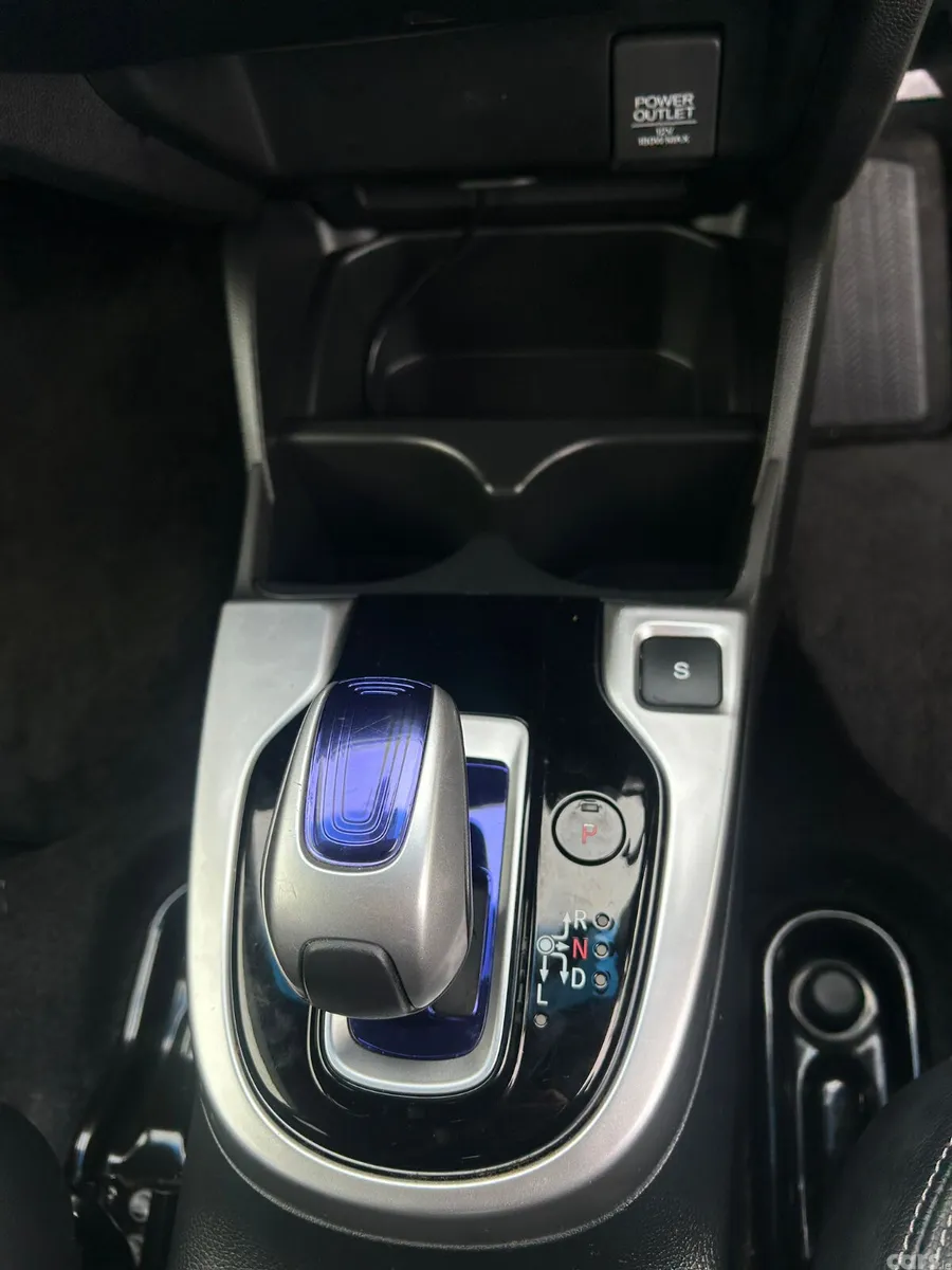 Honda Fit Hatchback, Petrol Hybrid, 2015, Blue