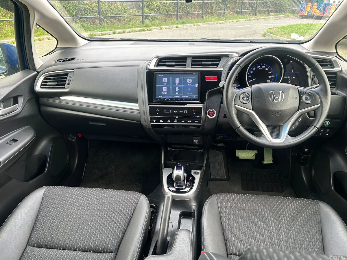 Honda Fit Hatchback, Petrol Hybrid, 2015, Blue