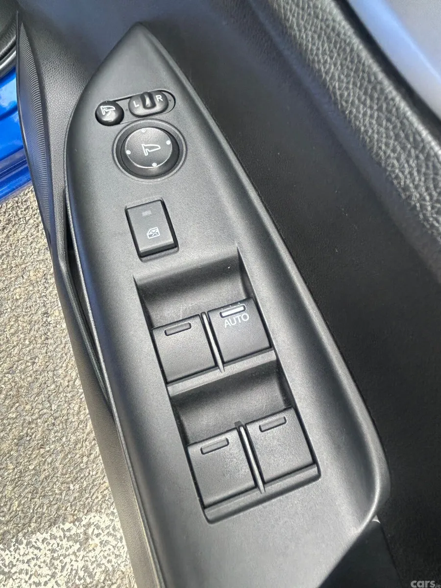 Honda Fit Hatchback, Petrol Hybrid, 2015, Blue