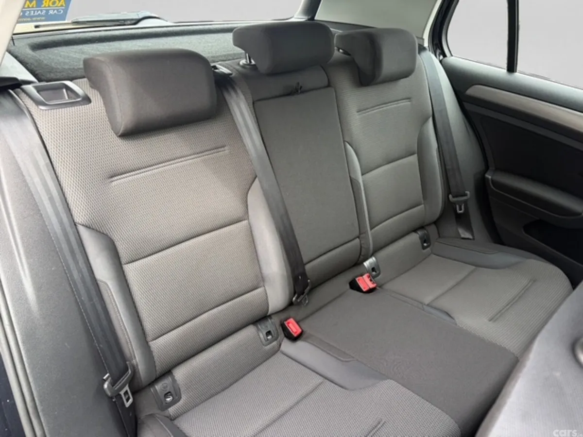 Volkswagen Golf Estate, Petrol, 2016, Black