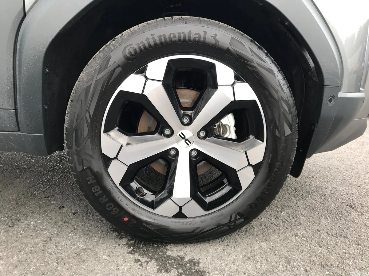 Dacia Duster SUV, Petrol Hybrid, 2026, Grey