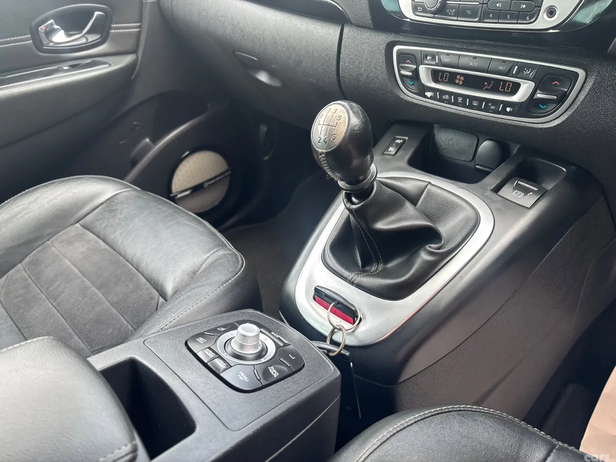 Renault Grand Scenic MPV, Diesel, 2014, Red