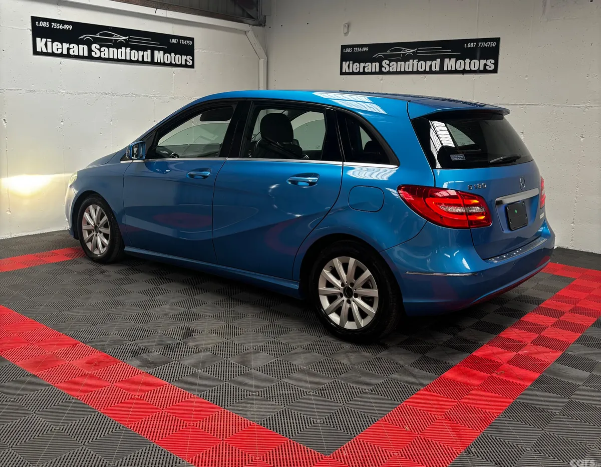 Mercedes-Benz B-Class Hatchback, Petrol, 2013, Blue