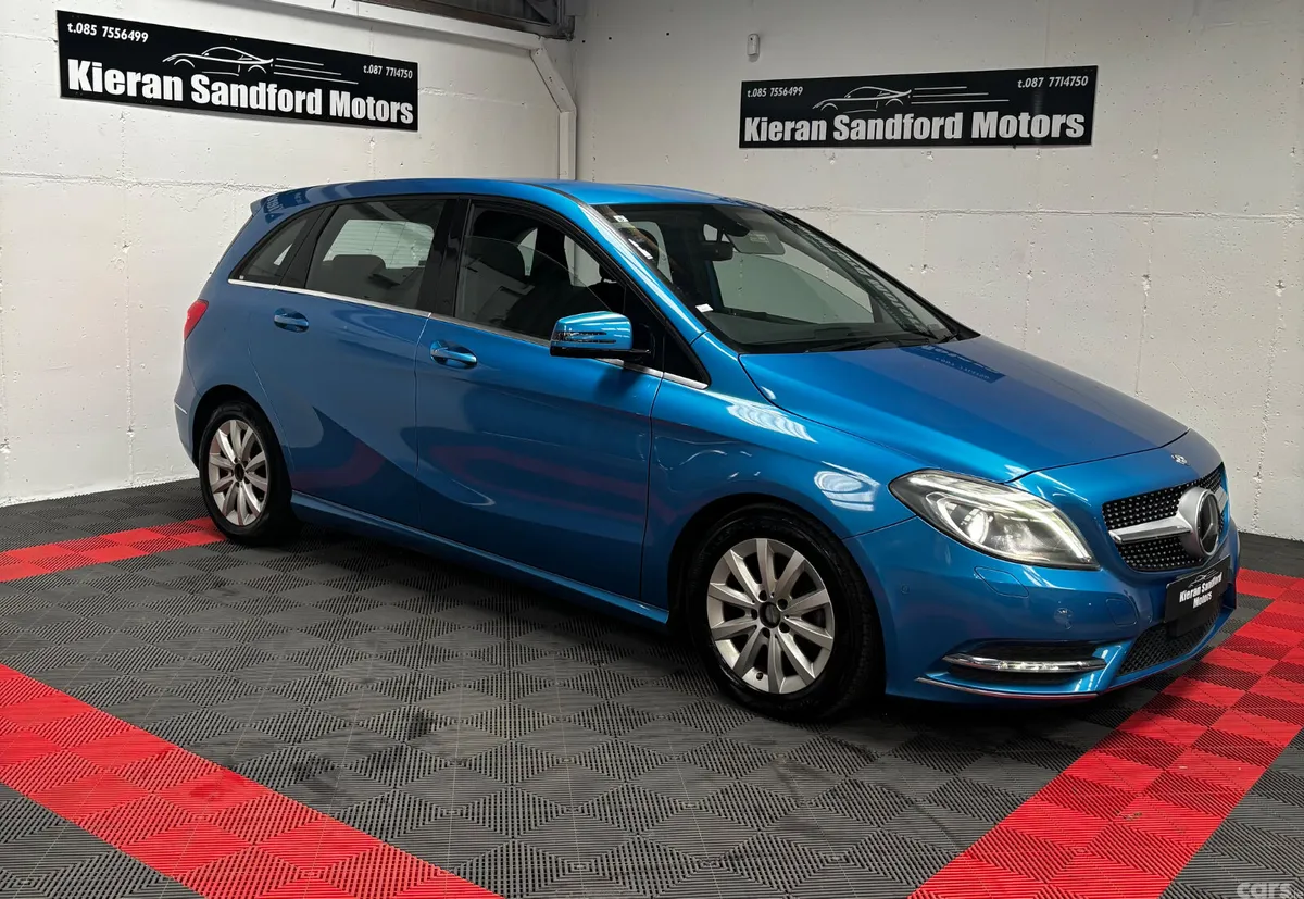Mercedes-Benz B-Class Hatchback, Petrol, 2013, Blue
