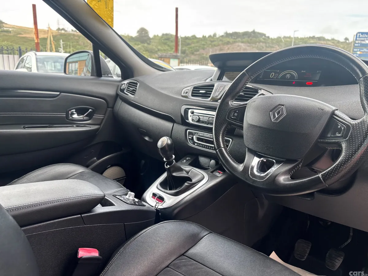 Renault Grand Scenic MPV, Diesel, 2014, Red