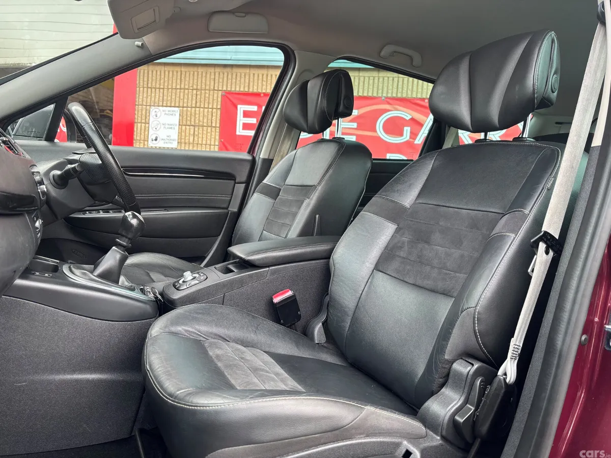 Renault Grand Scenic MPV, Diesel, 2014, Red