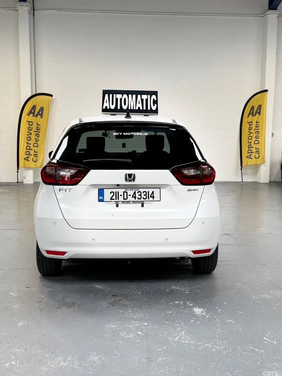 Honda Fit Hatchback, Petrol Hybrid, 2021, White