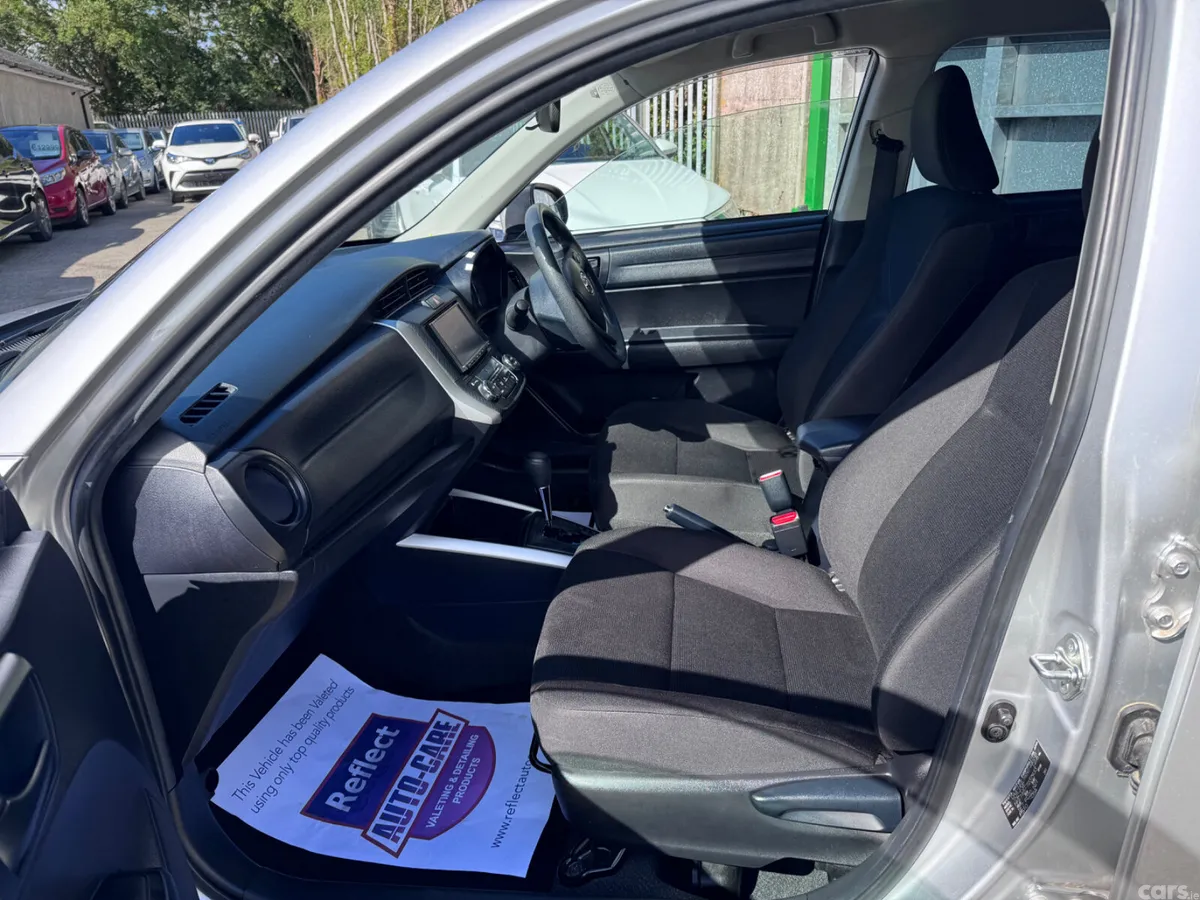 Toyota Corolla Cross Estate, Petrol Hybrid, 2020, Silver