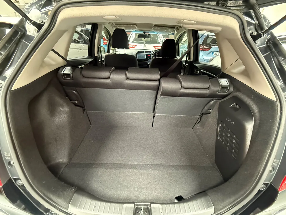 Honda Jazz Hatchback, Petrol Hybrid, 2015, Black