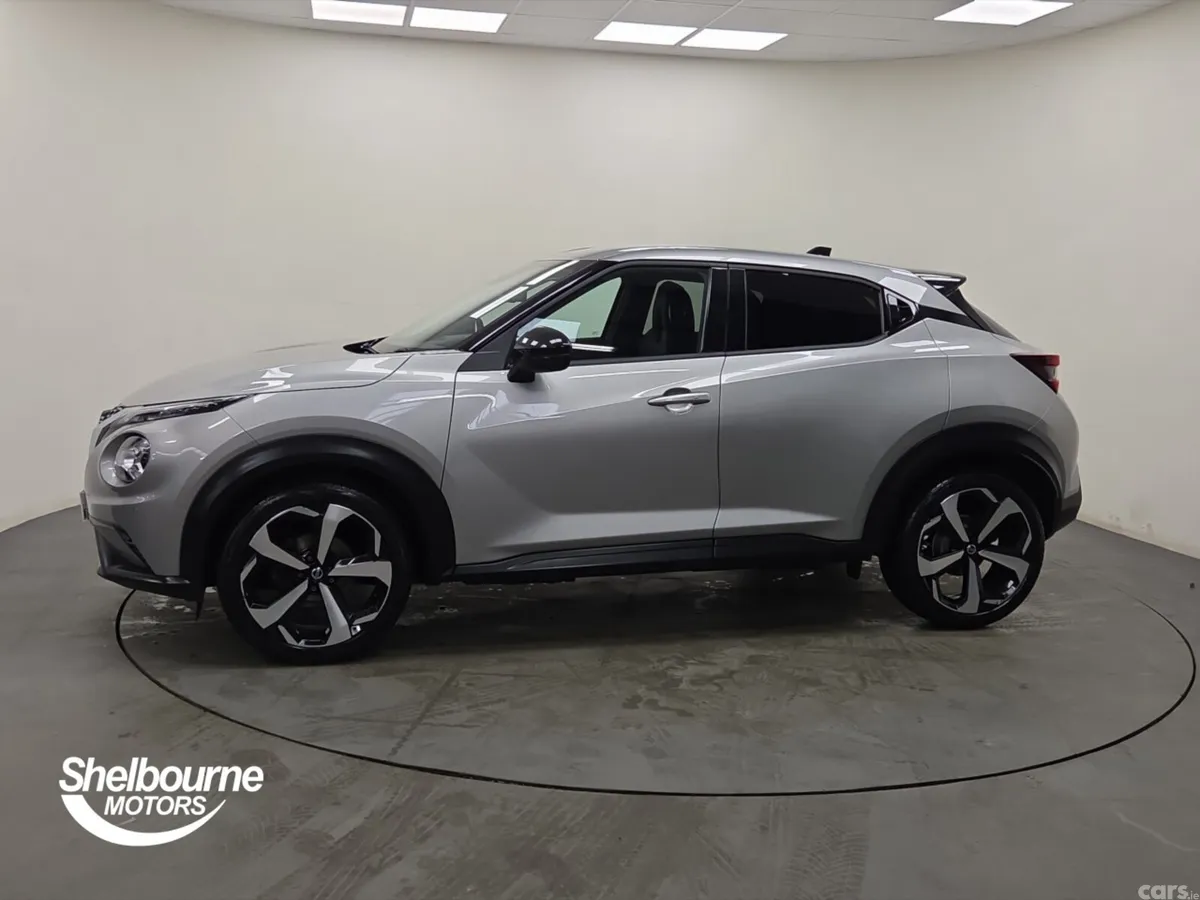 Nissan Juke Hatchback, Petrol, 2022, Silver