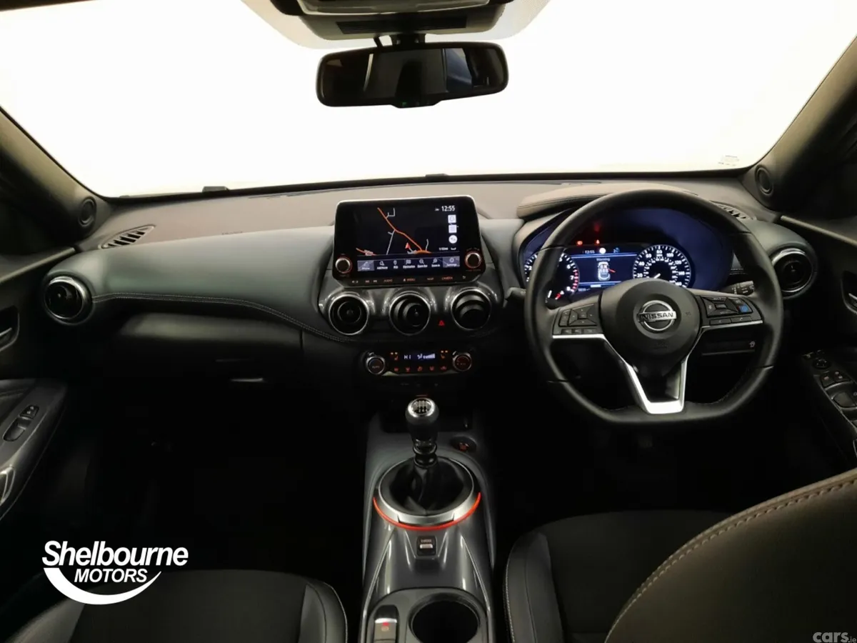 Nissan Juke Hatchback, Petrol, 2022, Silver