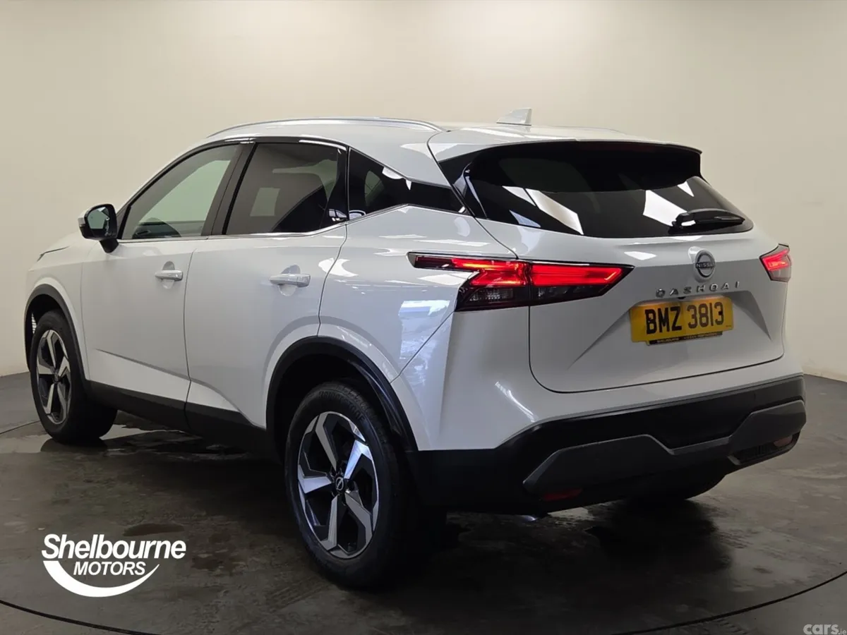 Nissan Qashqai Hatchback, Petrol, 2023, White