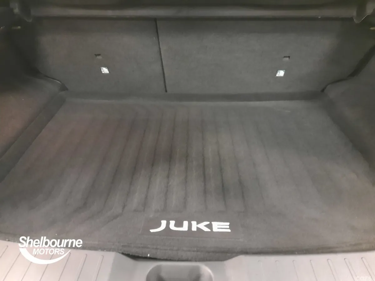 Nissan Juke Hatchback, Petrol, 2022, Silver