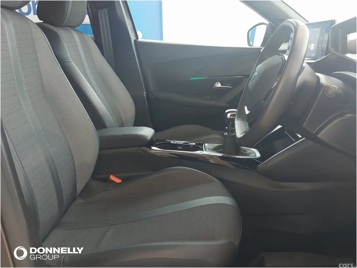 Peugeot 2008 Estate, Petrol, 2023, Grey