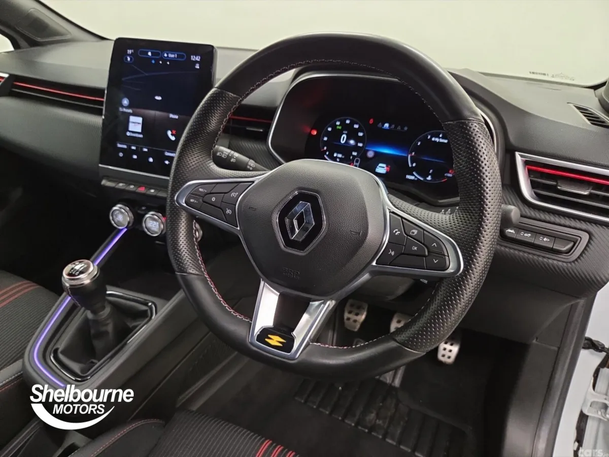 Renault Clio Hatchback, Petrol, 2023, White
