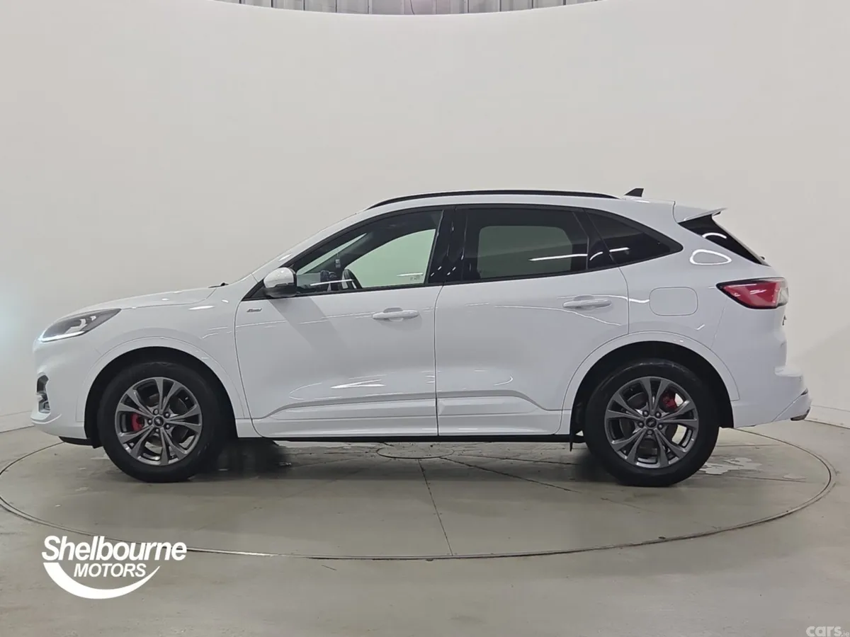 Ford Kuga Hatchback, Petrol, 2023, White