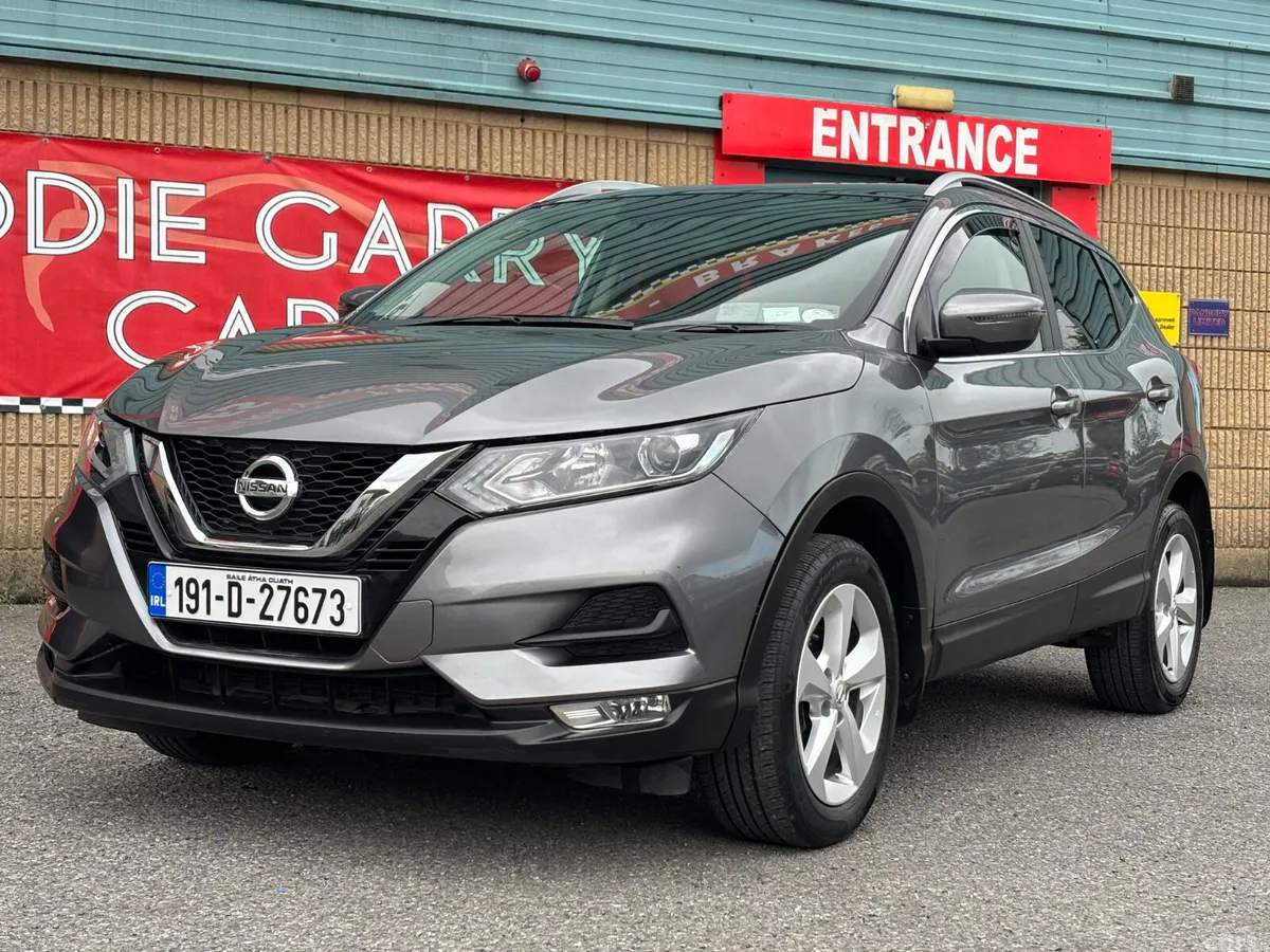 Nissan Qashqai MPV, Petrol, 2019, Grey