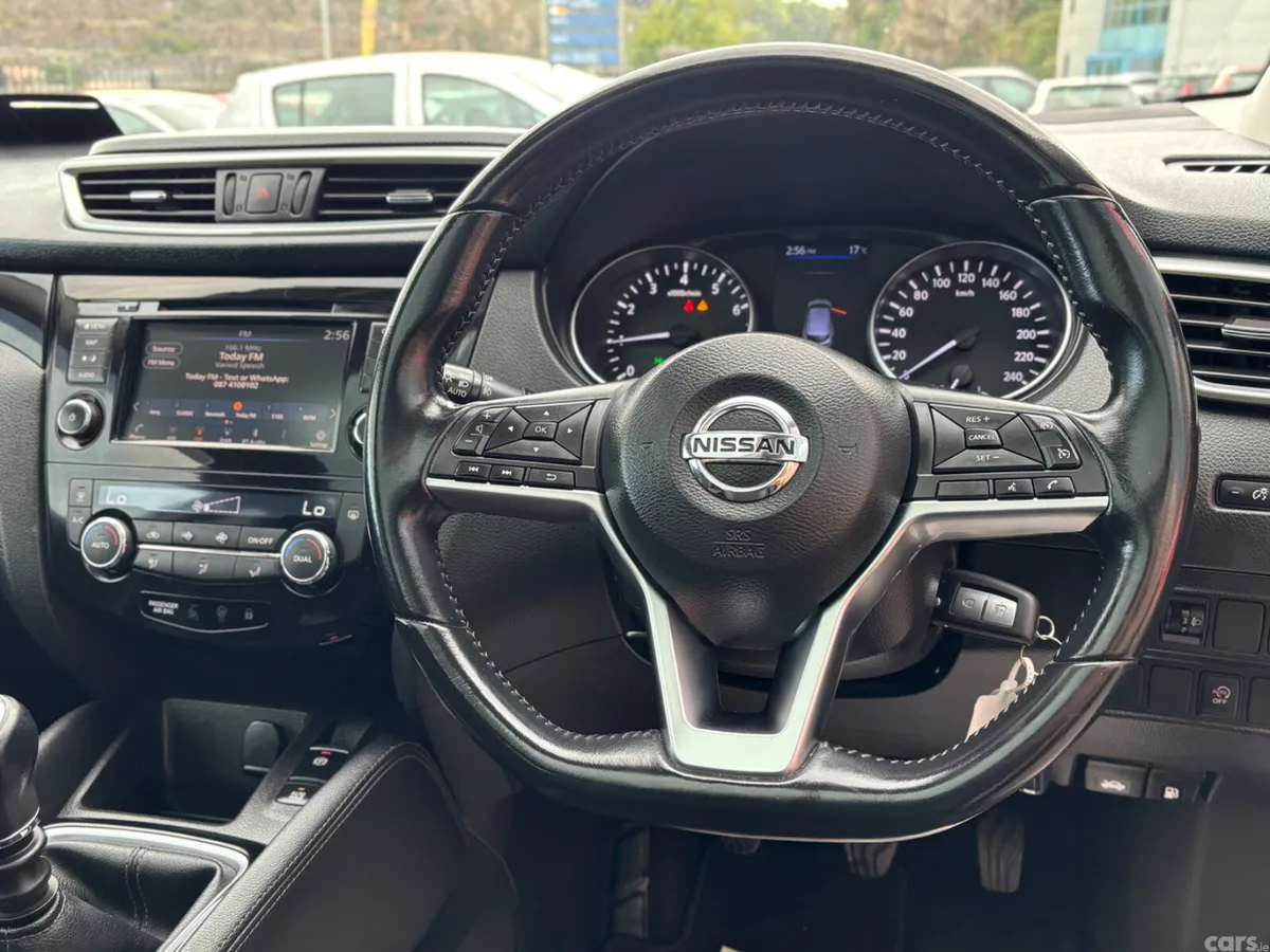 Nissan Qashqai MPV, Petrol, 2019, Grey