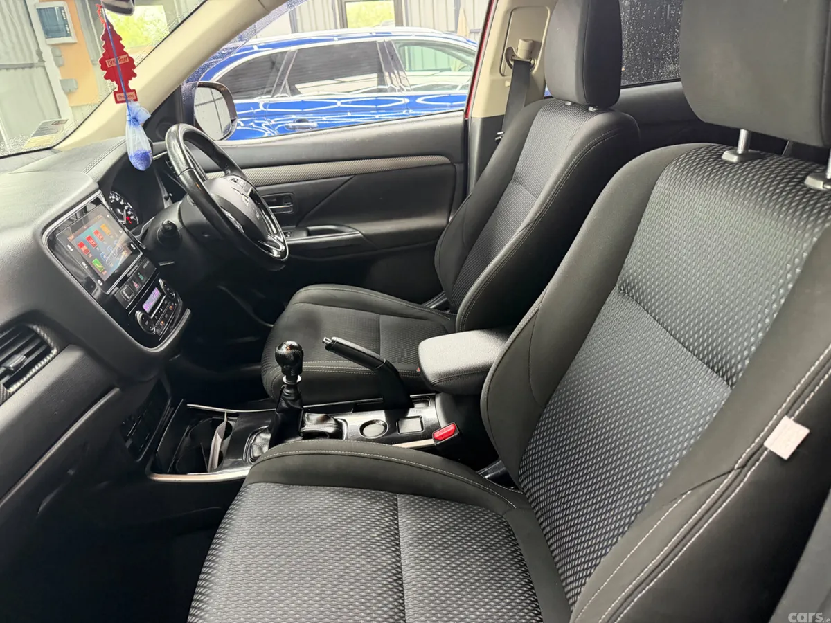Mitsubishi Outlander SUV, Diesel, 2017, Red