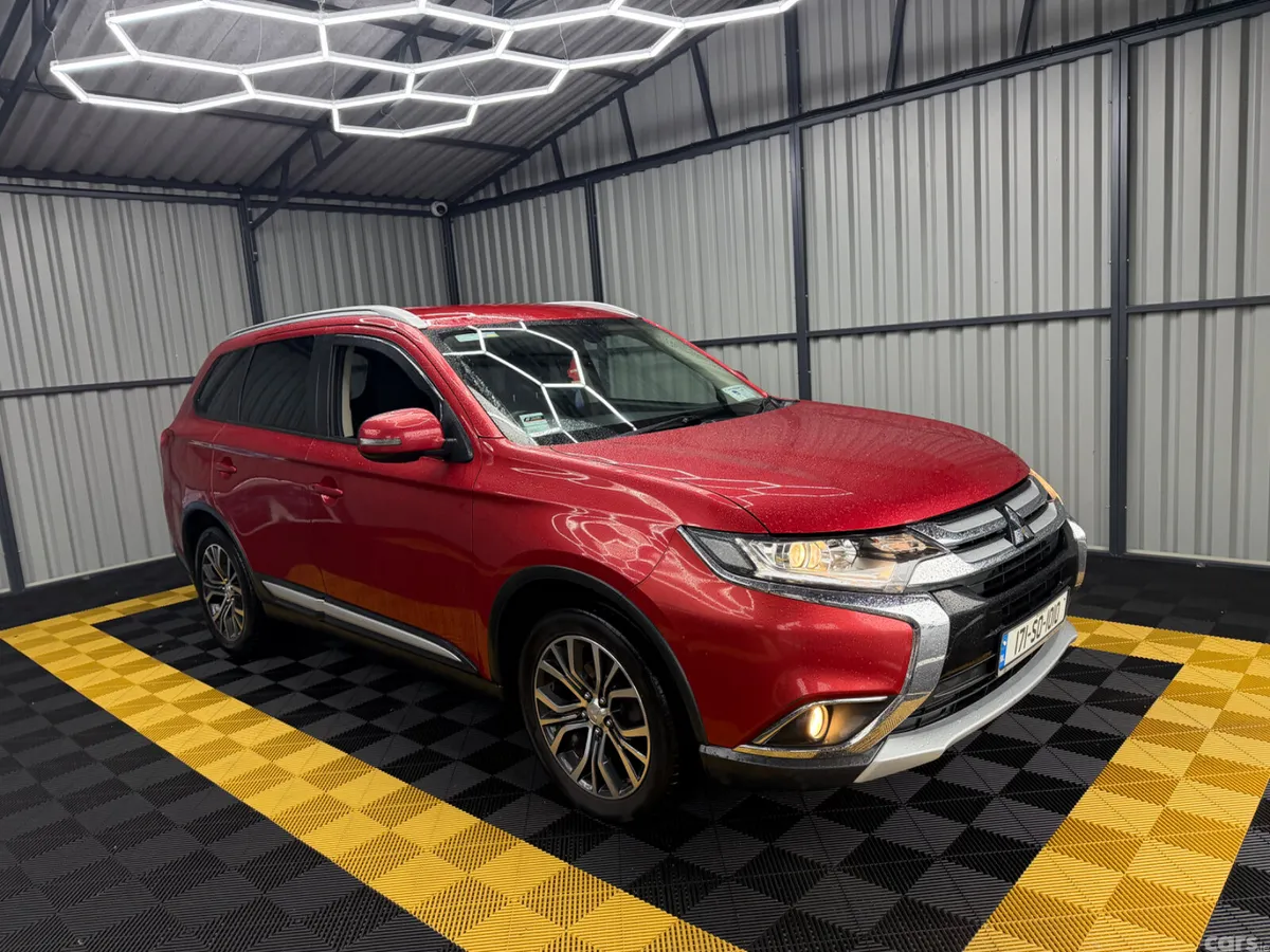 Mitsubishi Outlander SUV, Diesel, 2017, Red