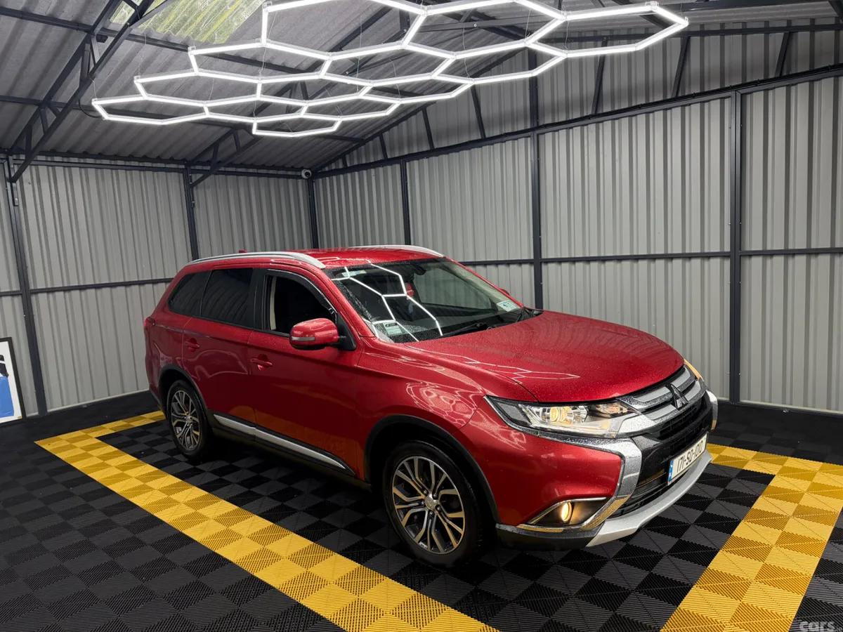 Mitsubishi Outlander SUV, Diesel, 2017, Red