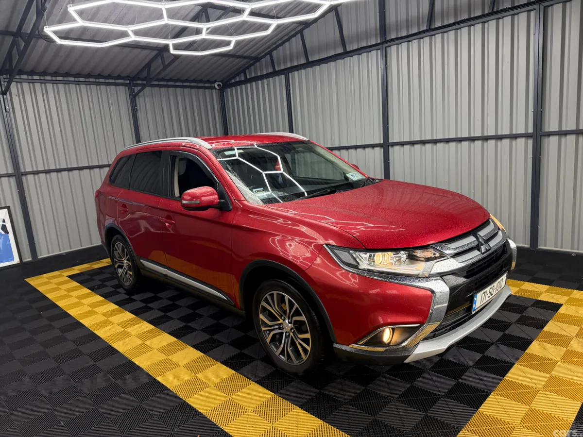 Mitsubishi Outlander SUV, Diesel, 2017, Red