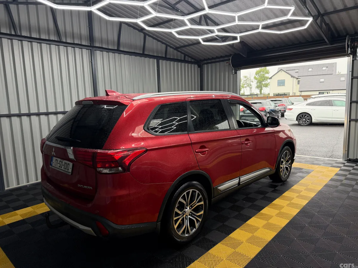 Mitsubishi Outlander SUV, Diesel, 2017, Red