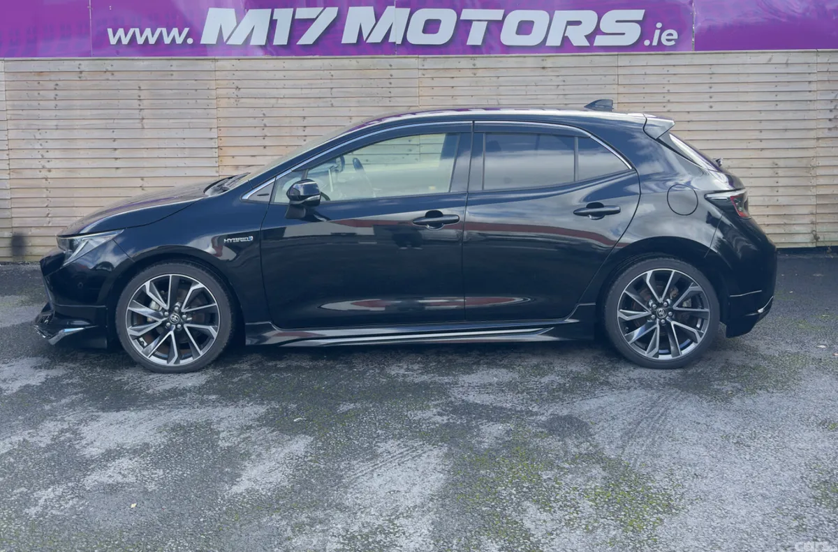 Toyota Corolla Hatchback, Petrol Hybrid, 2019, Black