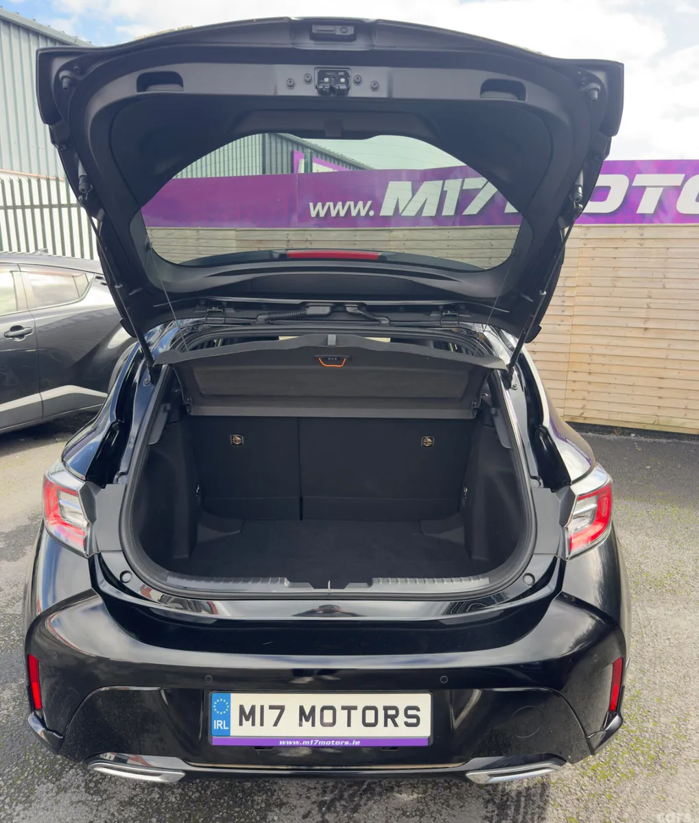 Toyota Corolla Hatchback, Petrol Hybrid, 2019, Black