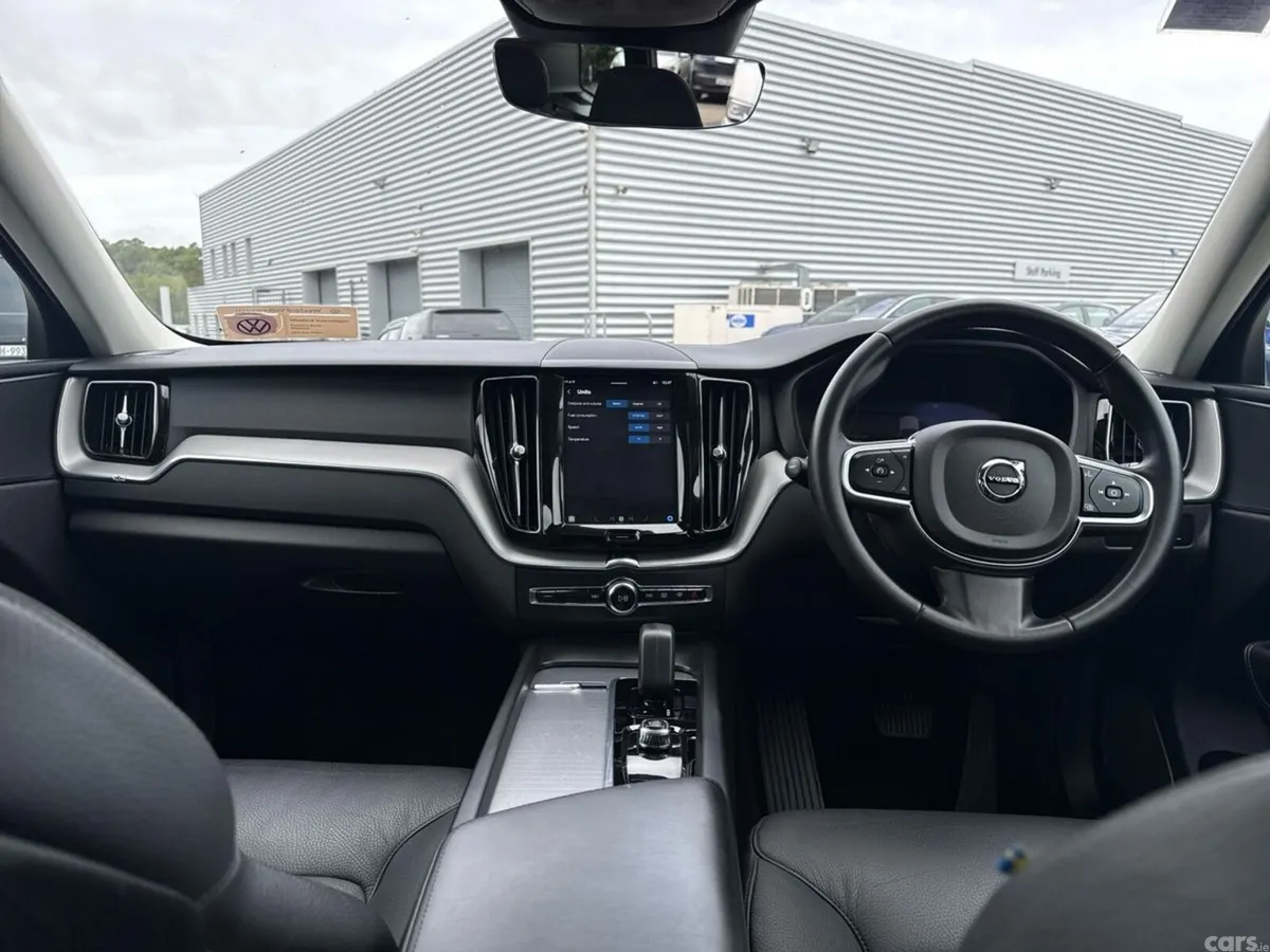 Volvo XC60 SUV, Petrol Plug-in Hybrid, 2024, Grey
