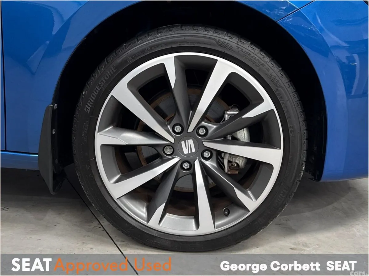 SEAT Leon Hatchback, Petrol Plug-in Hybrid, 2025, Blue