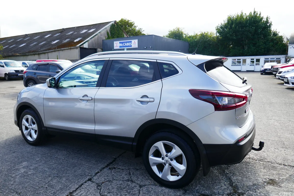 Nissan Qashqai MPV, Diesel, 2020, Grey