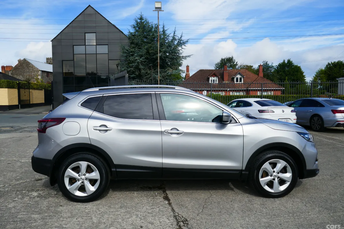 Nissan Qashqai MPV, Diesel, 2020, Grey