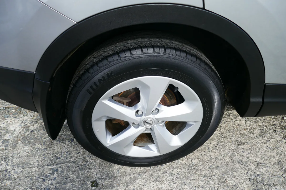Nissan Qashqai MPV, Diesel, 2020, Grey