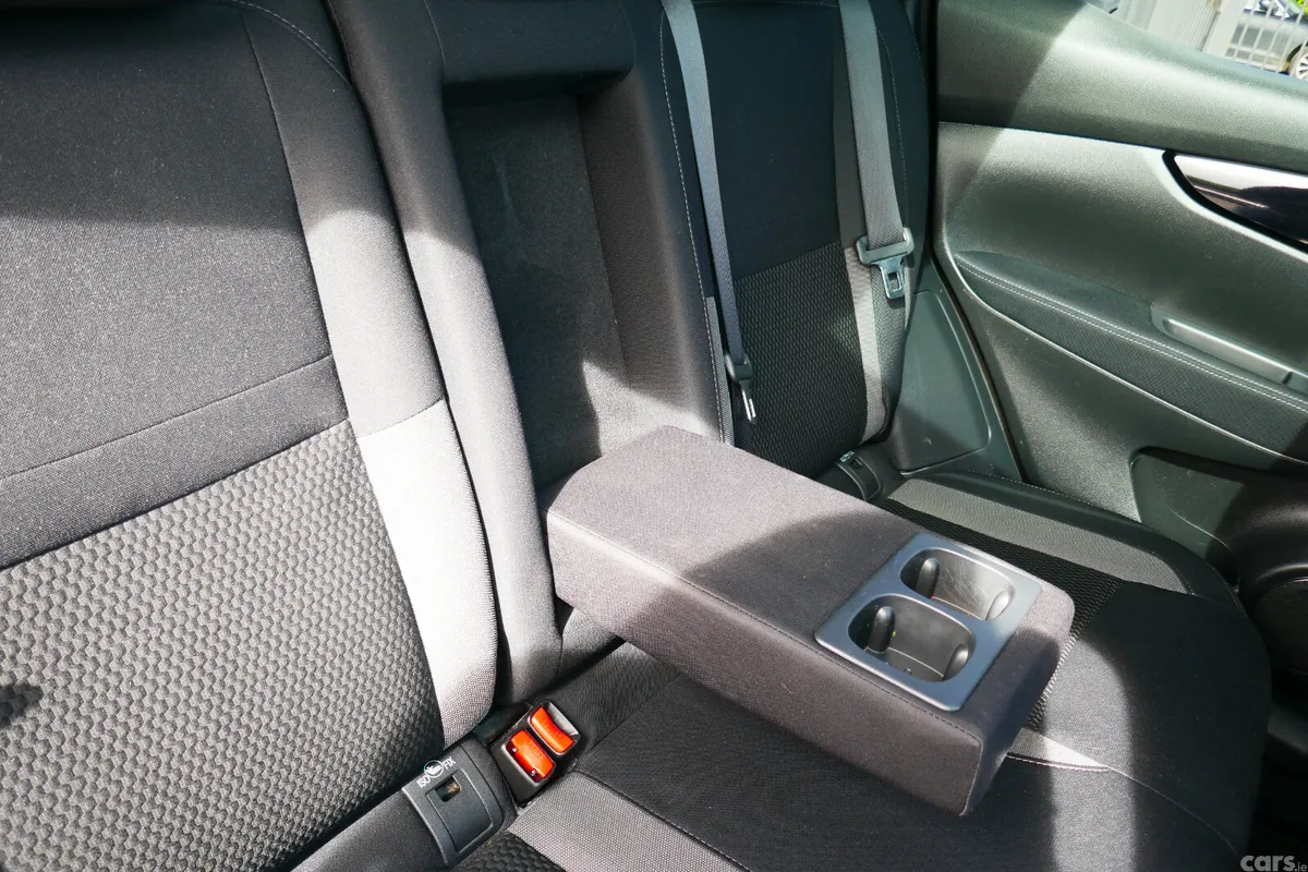 Nissan Qashqai MPV, Diesel, 2020, Grey