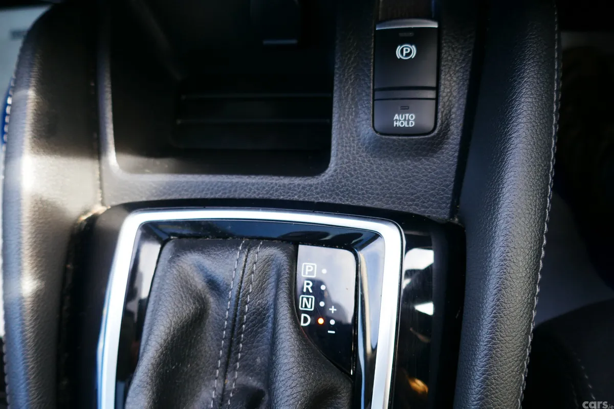 Nissan Qashqai MPV, Diesel, 2020, Grey
