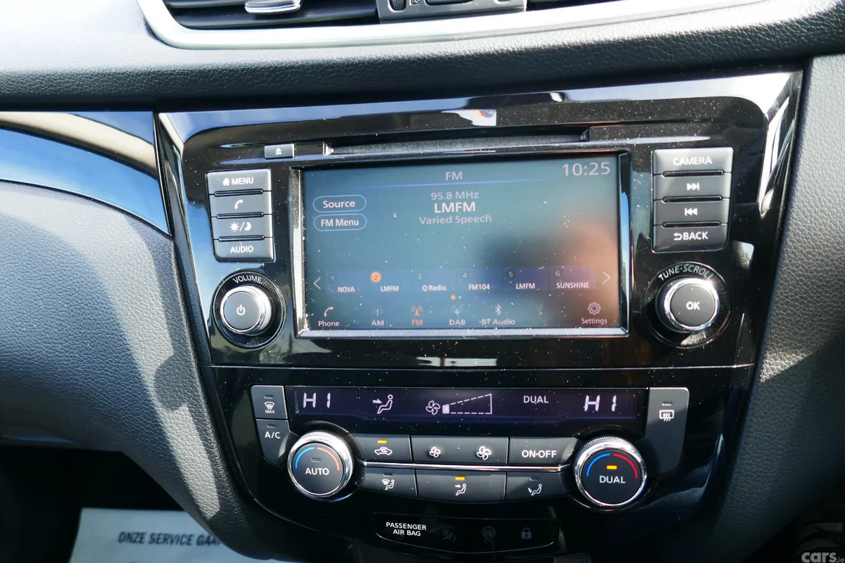 Nissan Qashqai MPV, Diesel, 2020, Grey