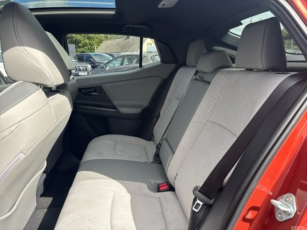 Toyota C-HR Estate, Electric, 2026, Brown