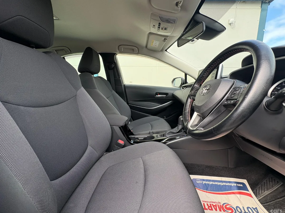 Toyota Corolla Saloon, Petrol Hybrid, 2020, White