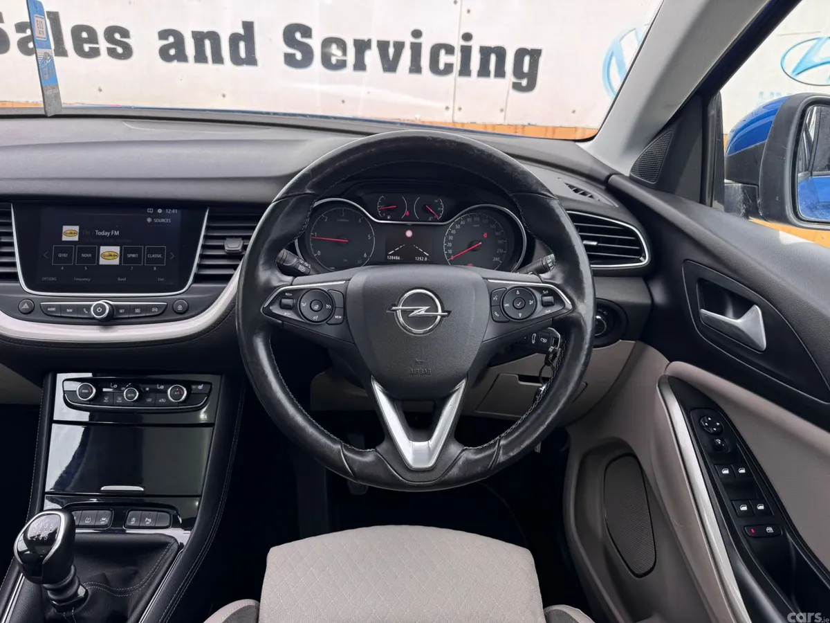 Opel Grandland X SUV, Diesel, 2019, Blue