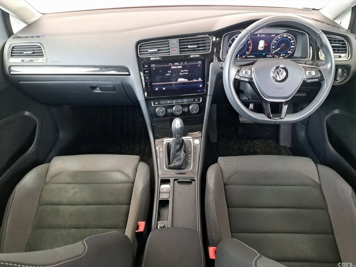 Volkswagen Golf Hatchback, Petrol, 2018, Red