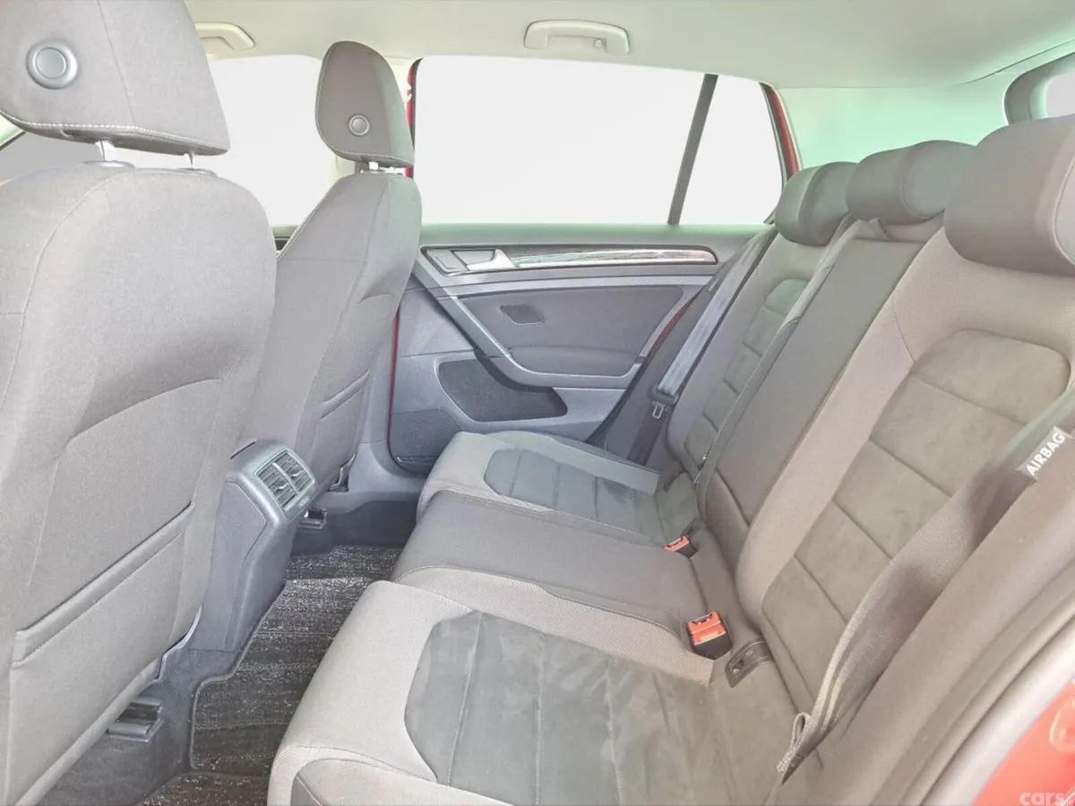 Volkswagen Golf Hatchback, Petrol, 2018, Red