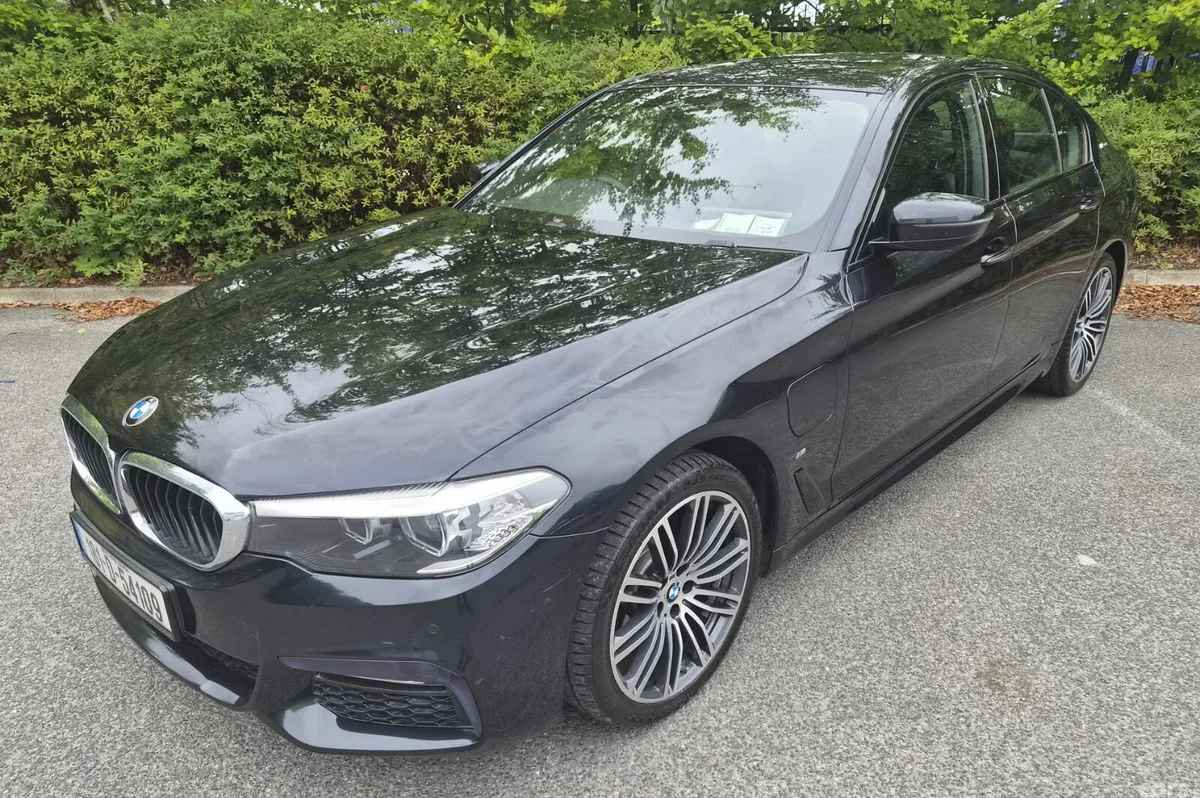 BMW 5-Series Saloon, Petrol Plug-in Hybrid, 2018, Black