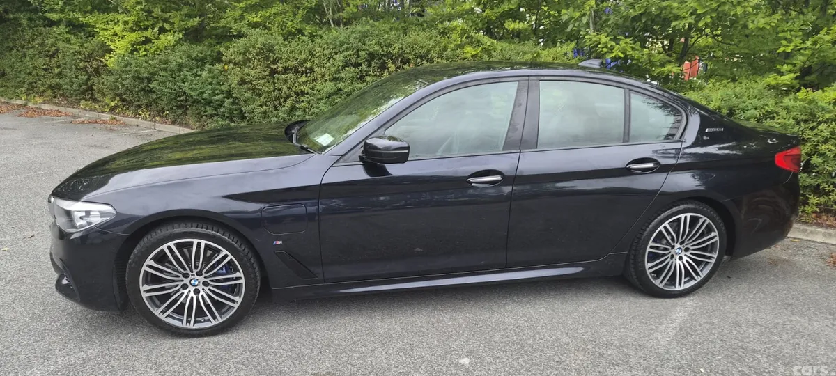 BMW 5-Series Saloon, Petrol Plug-in Hybrid, 2018, Black