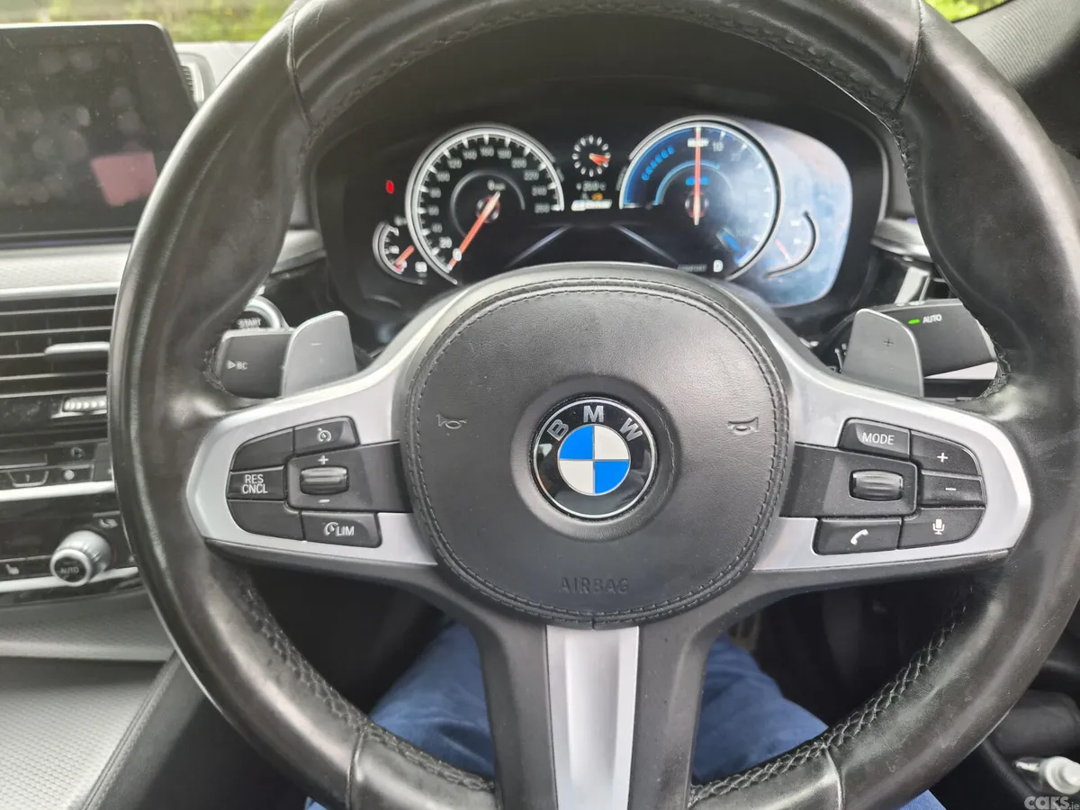 BMW 5-Series Saloon, Petrol Plug-in Hybrid, 2018, Black