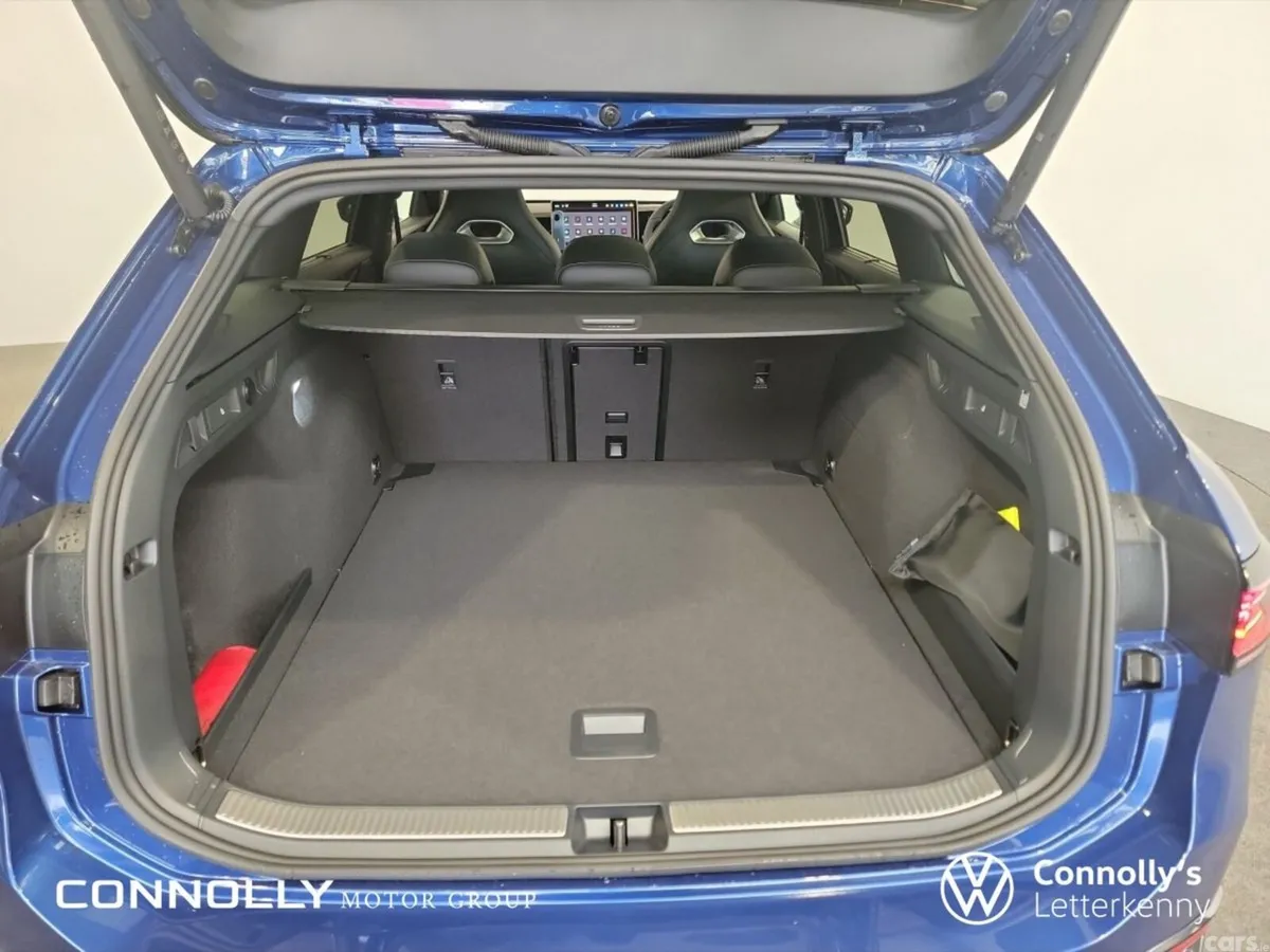 Volkswagen Passat Saloon, Diesel, 2026, Blue